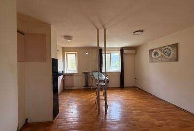 Apartament cu 3 camere semidecomandat în Drumul Taberei - 2