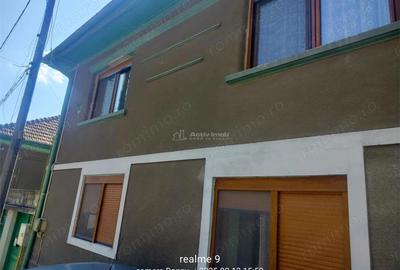 Resita Casa Zona Gradina Zoologica