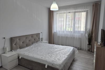 Apartament cu 2 camere decomandat, mobilat în Tractorul - 6
