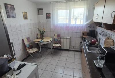 Vanzare apartament cu 3 camere - 6