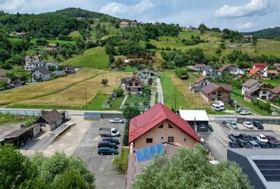 Vila cu potential in Zarnesti - 10 camere, curte mare - 10