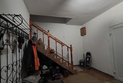 Casă cu 4 camere decomandat în Central - 5