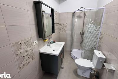 Casă cu 4 camere cu Canalizare în Central