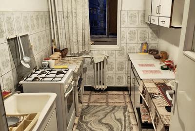 Apartament cu 2 camere decomandat în Torontalului