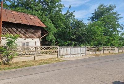 Casă cu 3 camere în Strejnicu - 1