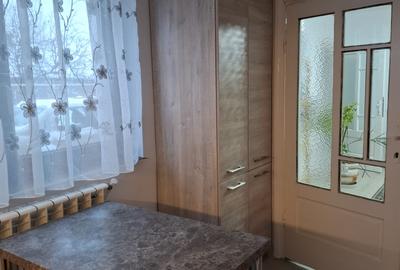 Garsoniera noua, moderna, gaz, intrare separata, curata, la curte, 300 euro - 9