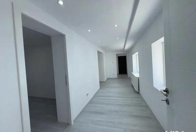 Vand casa Roman
