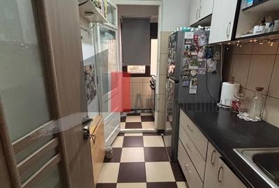 Vânzare apartament 3 camere Prelungirea Ferentari - Șc. 136 - 2