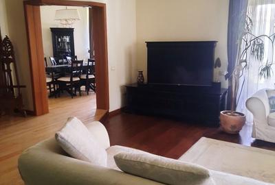 Casă cu 4 camere în Central - 3