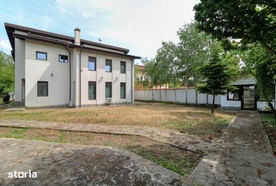 Casă cu 7 camere cu Teren 1012 Mp în Brănești - 4