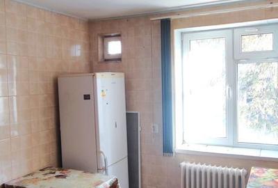 Apartament cu 3 camere decomandat în Dărmănești