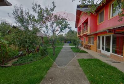 Casa / Vila cu 16 camere de vanzare in zona Bobalna - 1