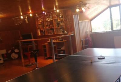 Casă cu 4 camere în Nicolae Bălcescu - 1