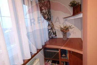 Apartament cu 4 camere de vanzare - 2