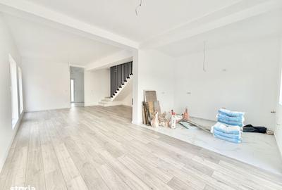 Casă cu 4 camere în Moșnița Veche