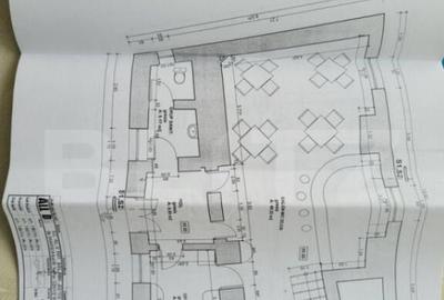 Casă cu 7 camere cu Teren 150 Mp în Central