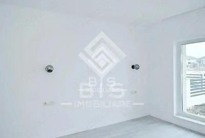 Casă cu 4 camere cu Teren 500 Mp în Nord - 2