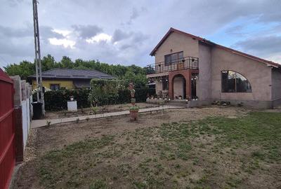 Casă cu 5 camere cu Teren 800 Mp în Central - 10