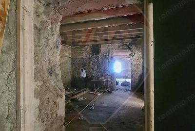 Casă cu 3 camere cu Teren 562 Mp în Central - 10