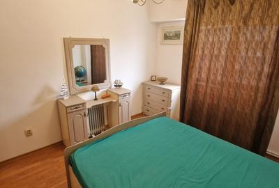 Zona Dacia, 3 camere decomandate, suprafata 72mp - 13