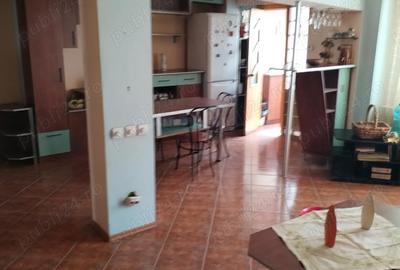 Apartament cu 3 camere decomandat în Central - 6