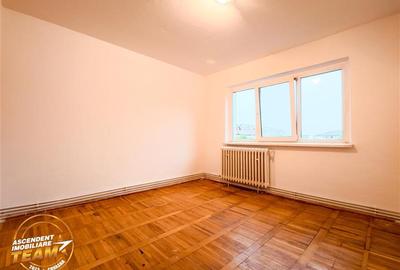 Apartament cu 3 camere decomandat în Lenin - 2