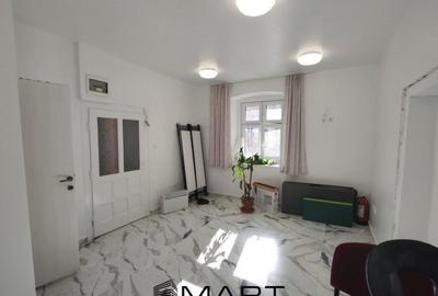 Spațiu comercial, de 45 mp, în Central