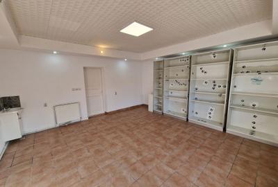 Spațiu comercial, de 50 mp, în Cetatea - 5