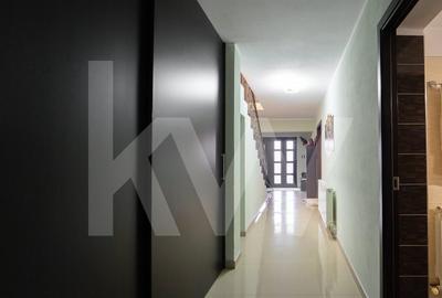 Casă individuală cu 5 camere cu Canalizare în Cristian - 3