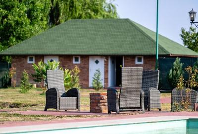 Sala de evenimente cu  piscina si foisor Biled COMISION 0 % CUMPARATOR - 25