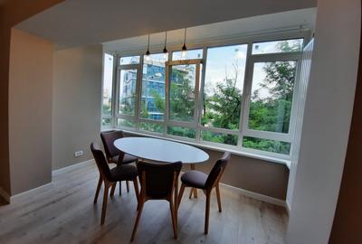 Apartament cu 3 camere decomandat în Domenii