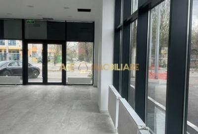 Spațiu comercial, de 80 mp, în Titan - 2
