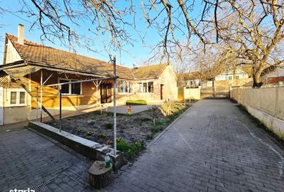 Casă cu 5 camere cu Teren 2452 Mp în Central - 4