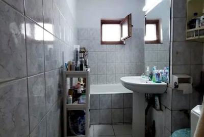 Apartament cu 3 camere semidecomandat în Dâmbovița - 7