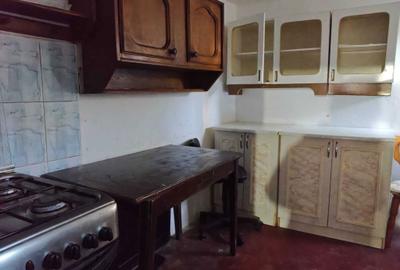 Casă cu 2 camere în Central