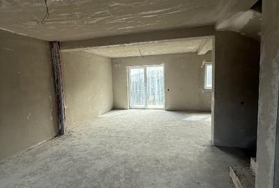 Casă cu 4 camere cu Canalizare în Florești - 3