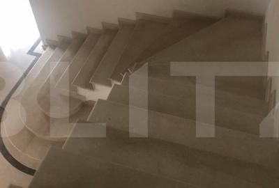 Spațiu comercial, de 600 mp, în Central - 11