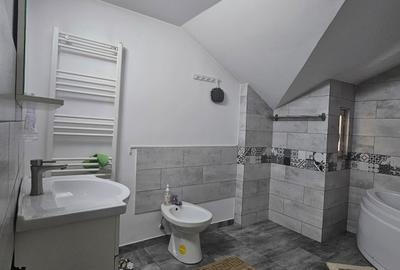 Apartament cu 3 camere decomandat, mobilat în Găvana - 6