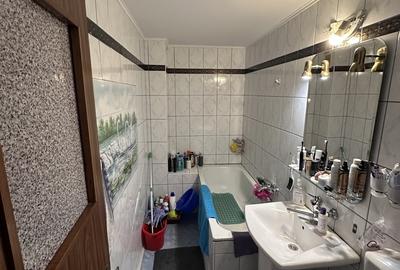 Apartament cu 3 camere decomandat în Costin Georgian - 7