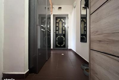 Apartament cu 2 camere nedecomandat în Micro 6 - 2