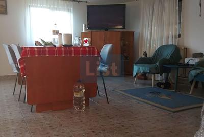 Casă cu 8 camere cu Canalizare în Drăguțești - 4