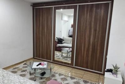 Casă cu 4 camere cu Teren 272 Mp în Central - 1