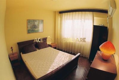 Apartament cu 3 camere decomandat, mobilat în Victoriei