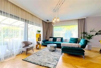 FILM & Tur LIVE!Vila cu arhitectura selecta,  intr- o eleganta oaza de liniste. - 1