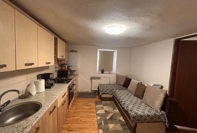 Casa cu 2 camere in curte comuna, zona Garii, 135000 Eur - 3