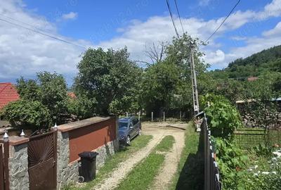 Casa de vanzare la intrarea in Sacele zona lini?tita, teren 346 mp, toate utilita?ile - 6