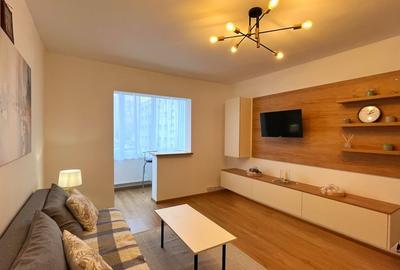 Apartament cu 2 camere semidecomandat, mobilat în Tractorul - 4