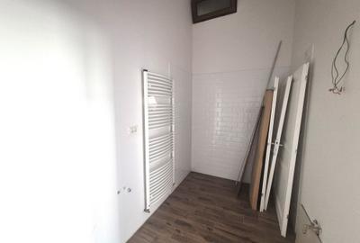 Apartament cu 3 camere semidecomandat în Central - 7