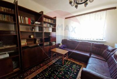 Casa / Vila  str. Ana Ipatescu S+P+1 , 5 camere , teren - 252 mp - 7