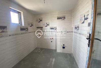 VALU LUI TRAIAN(COD 07) -Casa P+M 5 camere cu teren de 300 mp - 2